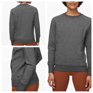 EUC Lululemon Scuba Crew sweatshirt in heathered speckle gray. Sz 6.